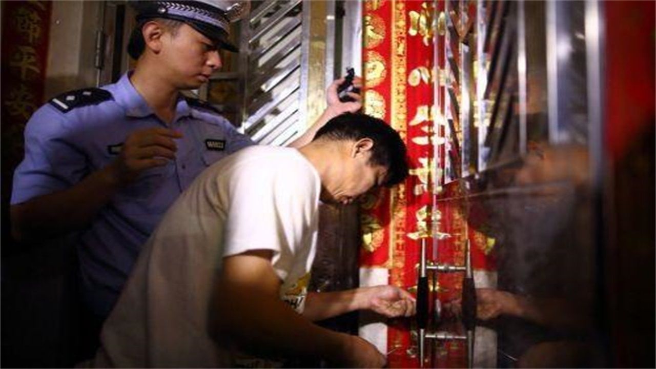 南宁地区请开锁师傅开了锁后，师傅为什么一般都不进门，就算主人请也不进去？